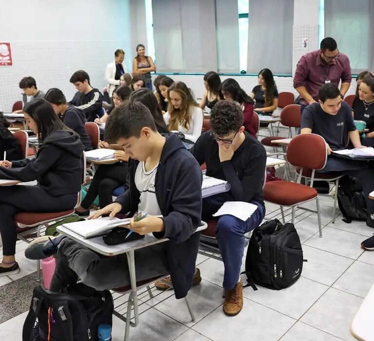 jornal-voz-ativa-ouro-preto-mg-minas-gerais-op-materia-enem-2024-saiba-quem-pode-pedir-a-reaplicacao-do-exame-05112024093809