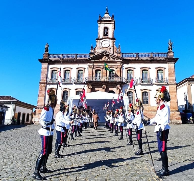 jornal-voz-ativa-ouro-preto-mg-minas-gerais-op-materia-personalidades-e-instituicoes-agraciadas-com-medalhas-em-ouro-preto-no-dia-de-tiradentes-214-18042025112500